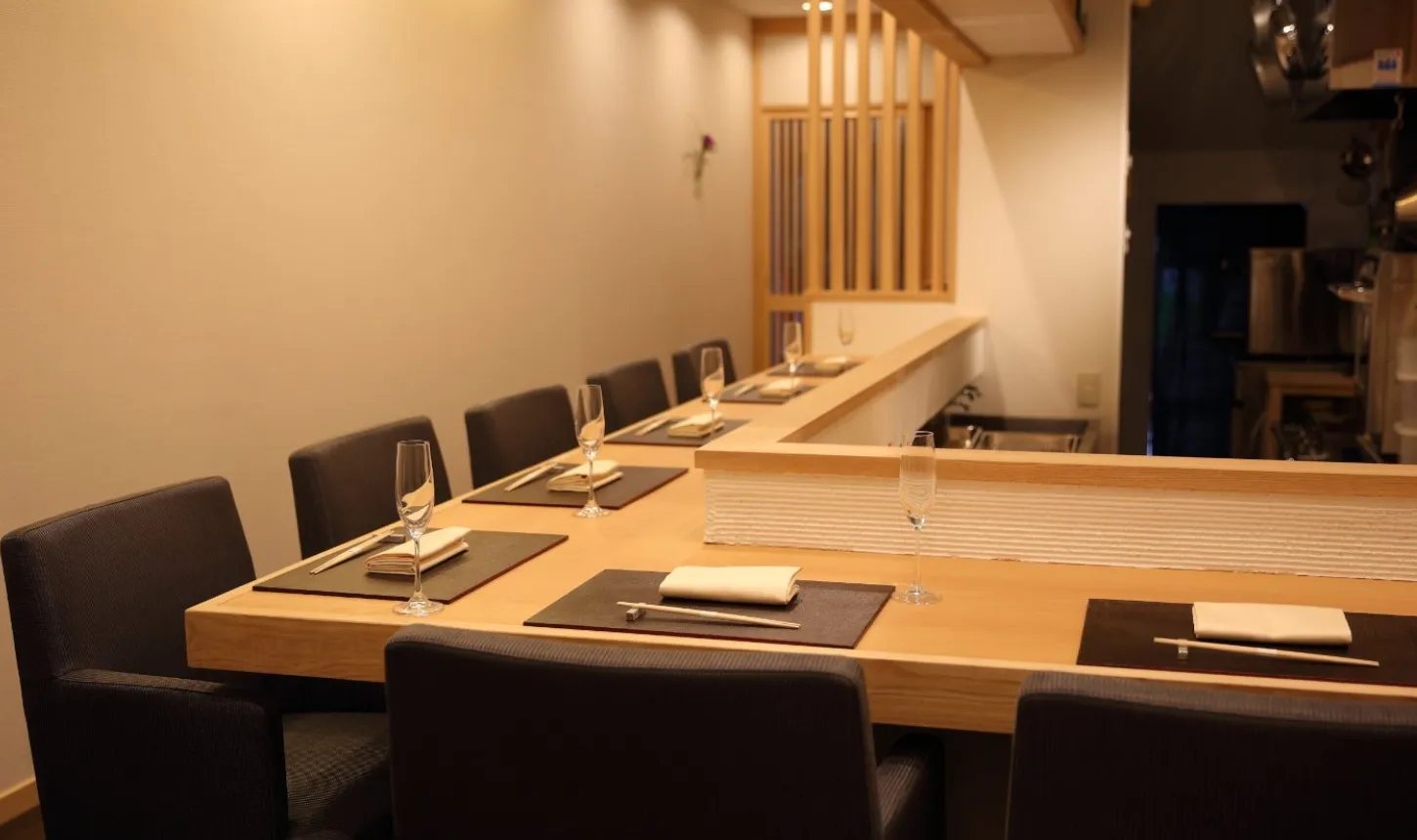 大阪心斎橋のお箸で食べる創作和フレンチレストランつじ川